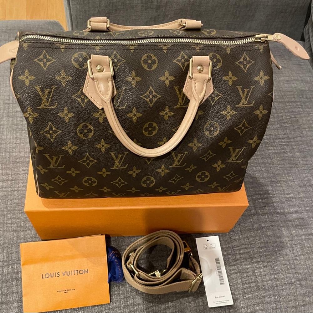 Authentic Vintage Louis Vuitton Monogram speedy 30.
